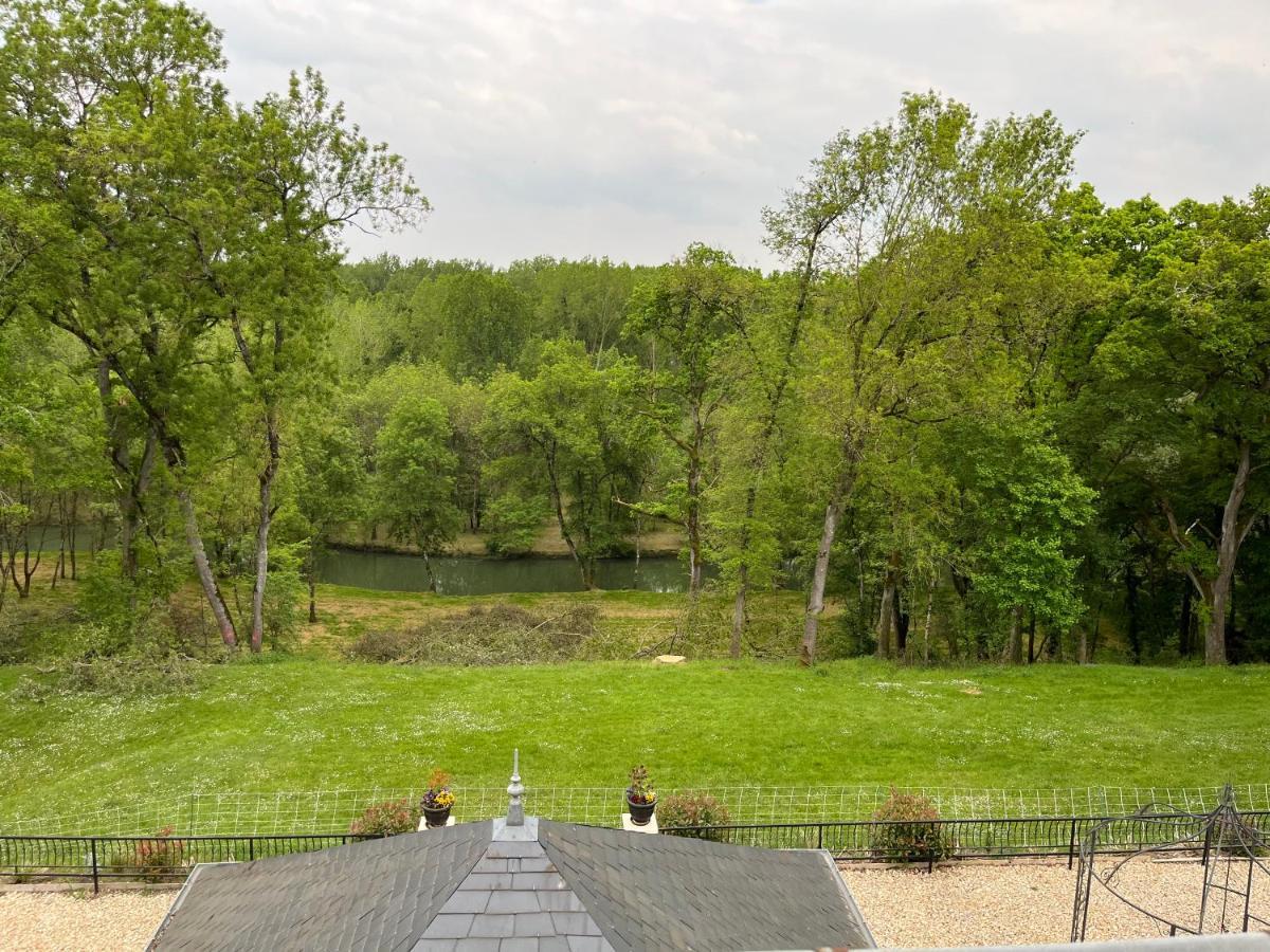 مبيت وإفطار La Vernelle Manoir Du Val Fouzon - Beauval المظهر الخارجي الصورة